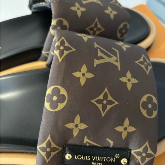 Louis Vuitton mule sandals - Picture 11 of 11